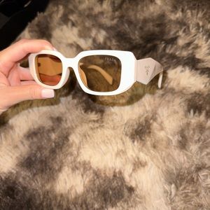 NEW! Prada sunglasses 🔥